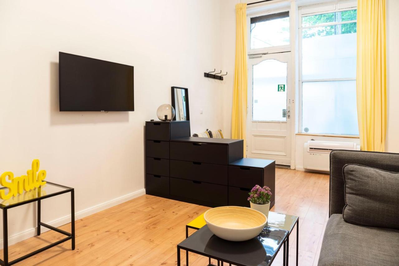 ברלין Ll Modern Dream With Ac&High Ceilings 3 Bedrooms מראה חיצוני תמונה